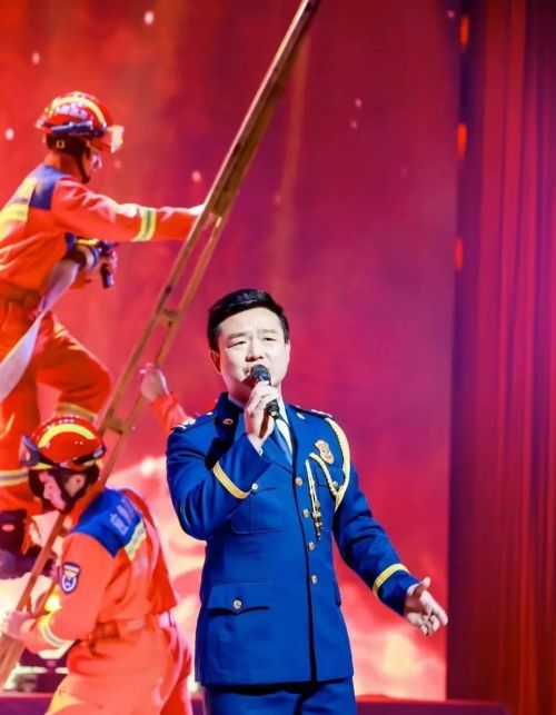 “文明实践心聚场”上海市通俗化大众化传播党的创新理论优秀思政课巡讲巡演活动崇明专场精彩上演4.jpg