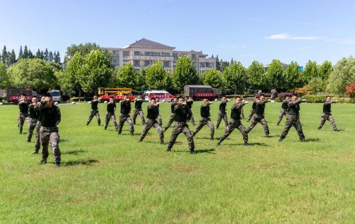 崇明区庆祝中国人民解放军建军97周年活动举行，区领导向驻区部队广大官兵致以节日祝贺3.jpg