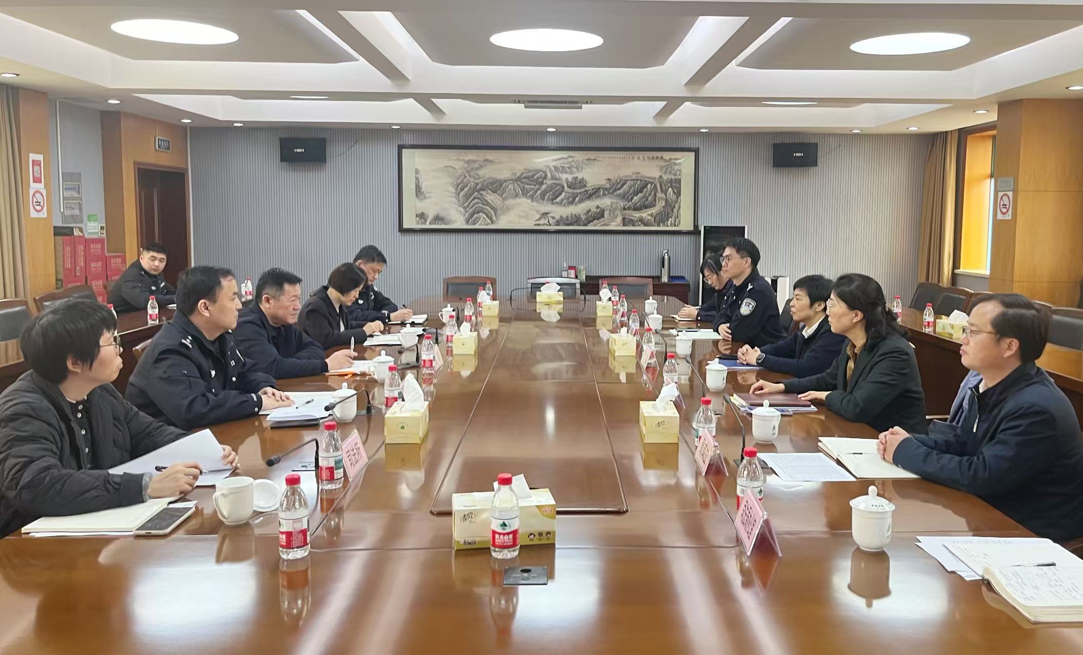 沈区调研.jpg 沈区调研.jpg