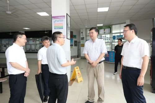 区领导检查开学情况，要求确保新学期开学安全平稳有序1.jpg