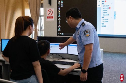 20240729162151026520.jpg 首个区级线上解纷平台启用4.jpg