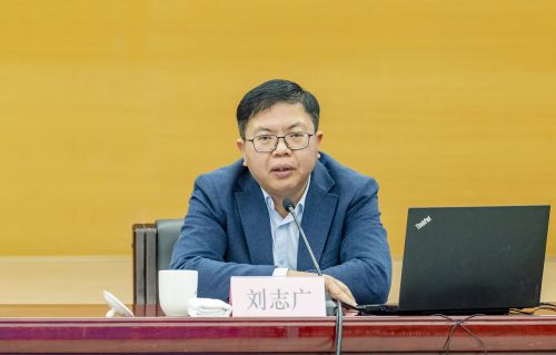 区委中心组（扩大）学习会举行，深入学习贯彻习近平总书记考察上海重要讲话精神2.jpg