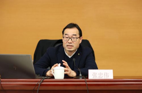 提高政治站位，彰显担当作为，为深入推进长三角一体化发展作出崇明贡献！区委中心组学习会举行2.jpg