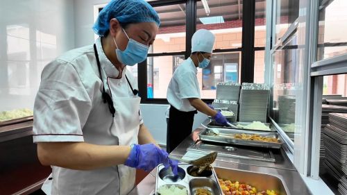 送餐上门让老人吃得放心舒适——本区又添一家社区长者食堂5.jpg