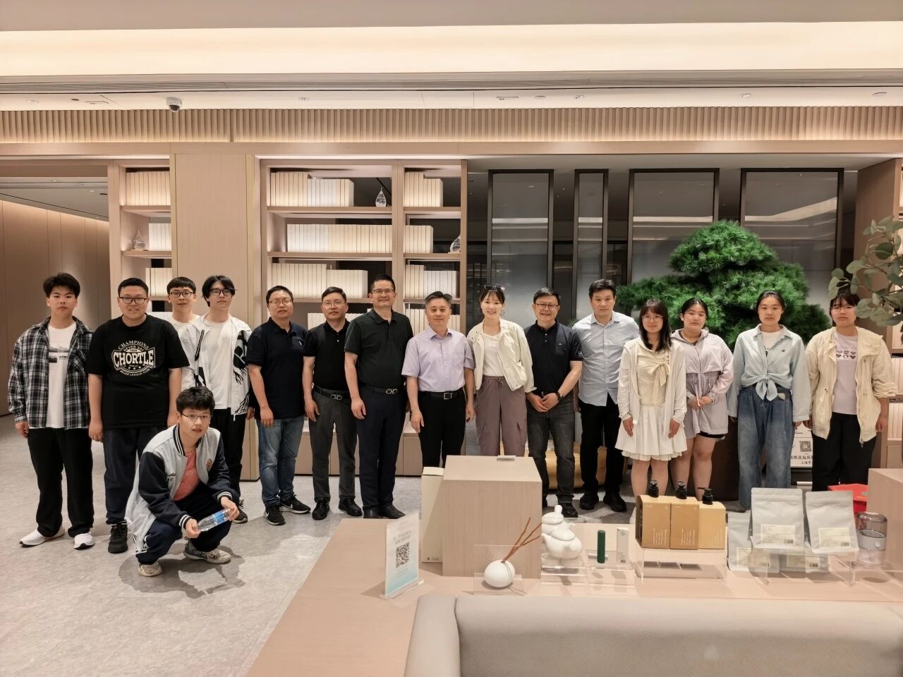 黄宗逵局长看望横沙中学高考师生：胸怀“国之大者”从容应考 肩负时代使命振翅高飞
