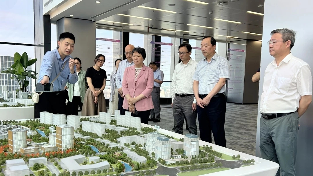区人大常委会赴浦东新区开展交流学习