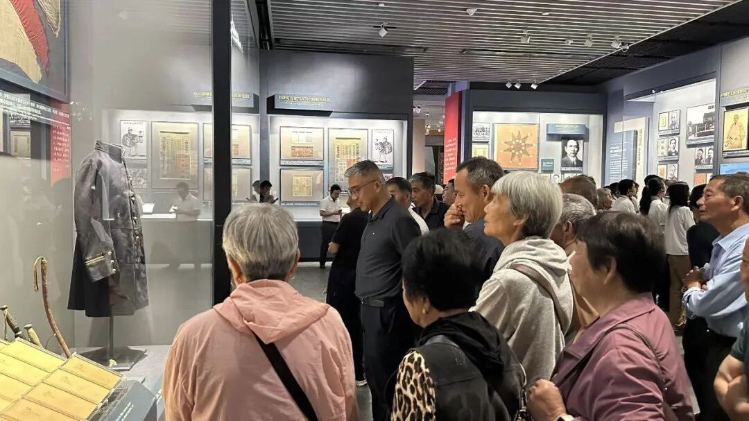 追寻红色记忆，洪海村党员聚力奋进启新程