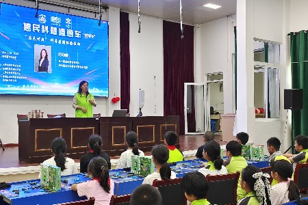 港沿镇开展科技节青少年科普进校园主题活动