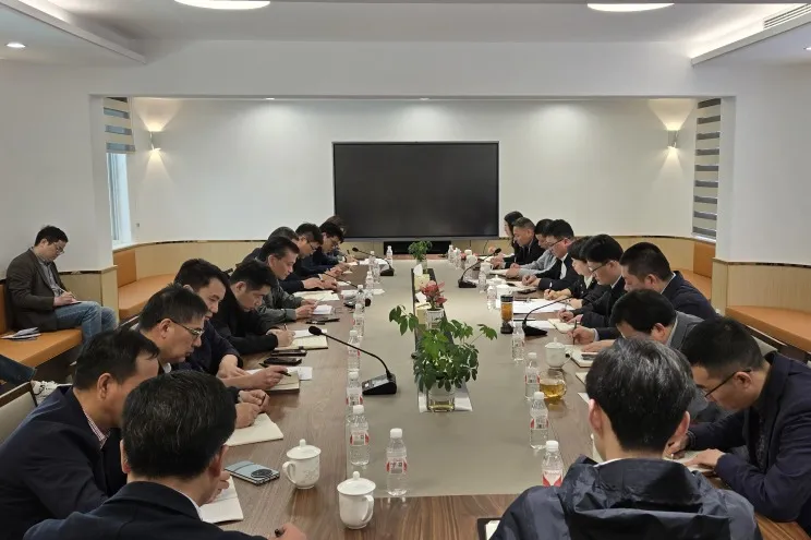 城桥镇召开经济运行调度会议