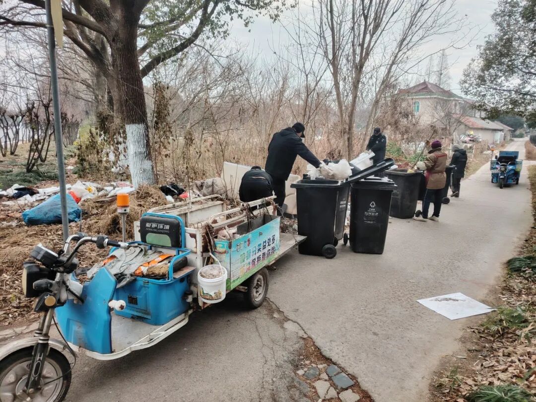 城桥镇开展清明节前村庄清洁行动