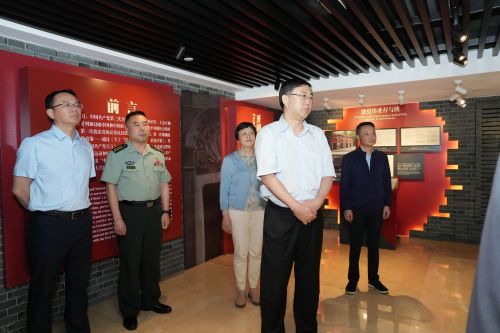 扎实推动党纪学习教育走深走实！区委中心组（扩大）举行党纪学习教育考察活动1.jpg