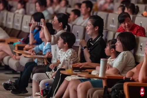 生态惠民演出季暑期档拉开序幕——励志舞台剧《小豆丁》上演3.jpg