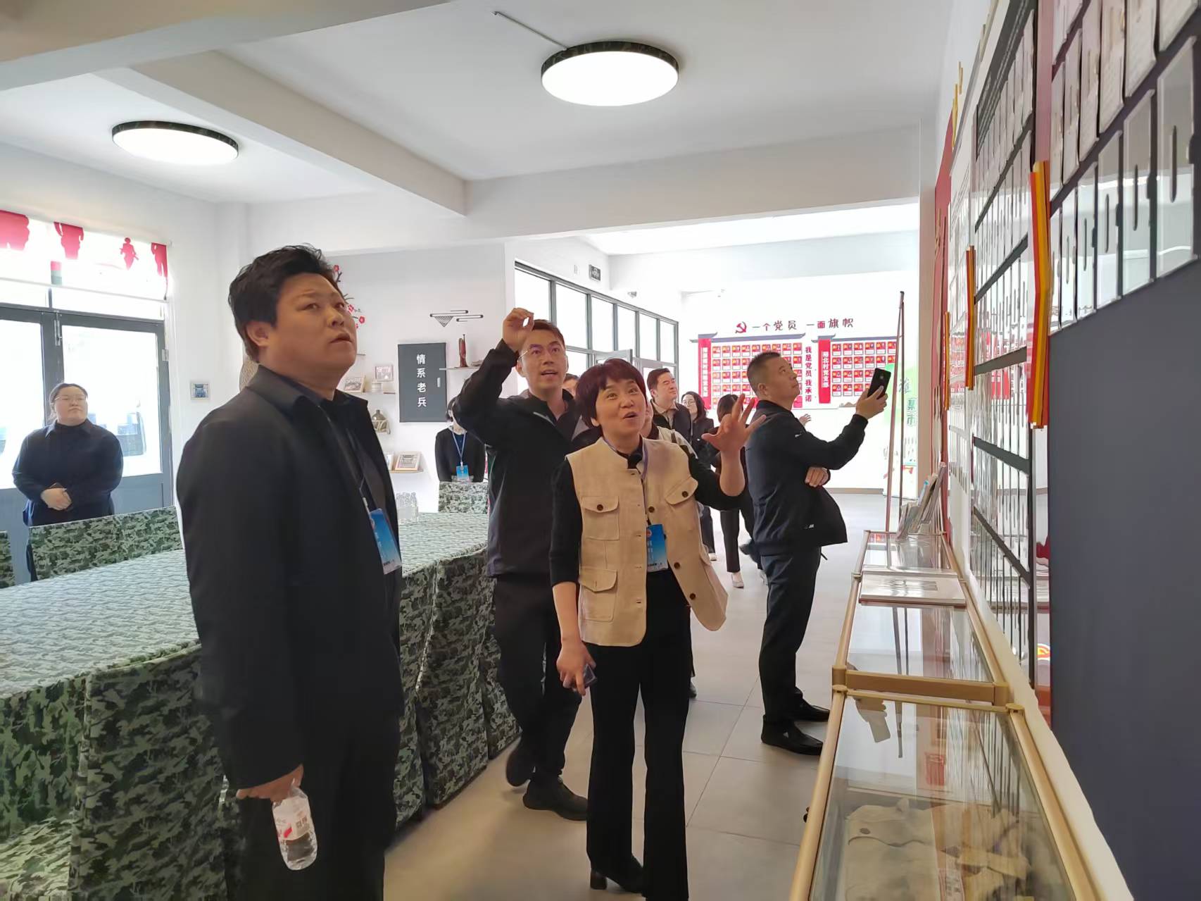 陈家镇-20251105-陈家镇人大开展卫生服务、退役军人服务保障工作视察活动2.jpg 陈家镇-20251105-陈家镇人大开展卫生服务、退役军人服务保障工作视察活动2.jpg