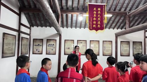 追寻红色记忆，缅怀革命先烈——新河镇新时代文明实践分中心组织开展红色教育活动1.jpg