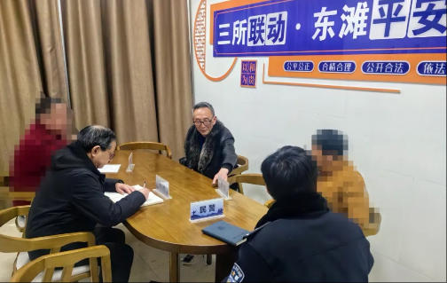 陈家镇以法治赋能破解物业治理难题.jpg 陈家镇以法治赋能破解物业治理难题.jpg