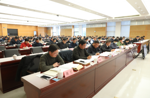 深入学习贯彻落实习近平总书记重要讲话精神！二届区委七次全会举行3.png