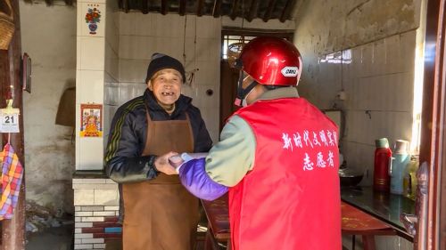 20231225141647031534.jpg 他们,是崇明一群特殊的“外卖员”3.jpg