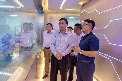 20231102101243014713.jpg 送服务解难题,激发产业发展新活力!李峻同志开展“四百”大走访活动1.jpg